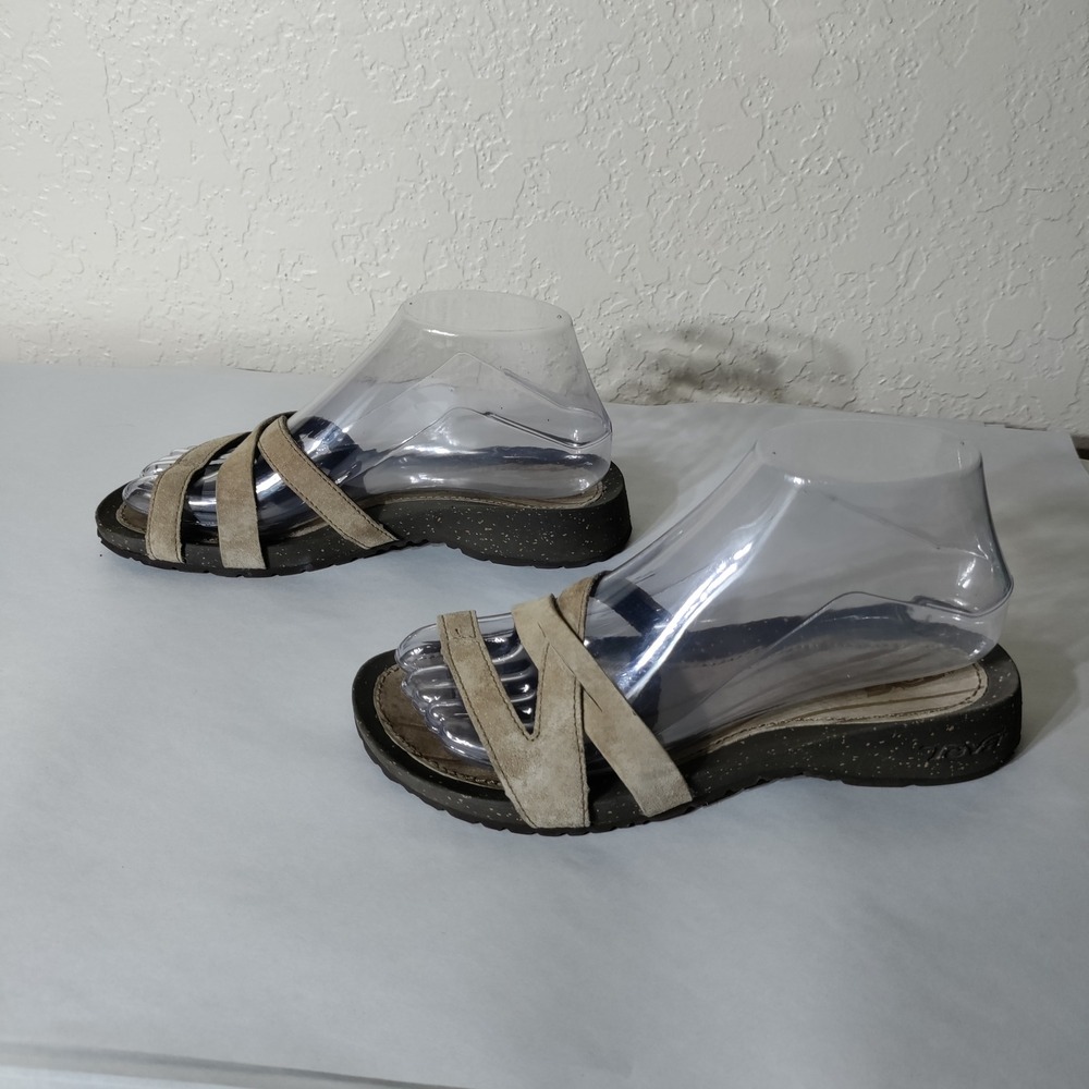 Teva Olowahu Tan Suede Strappy Flip Flop Sandals Womens 6 1001850